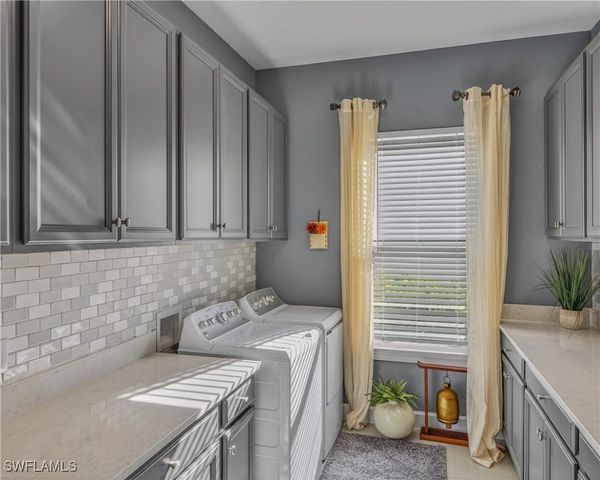 15563 Montello LN, Naples, FL 34114