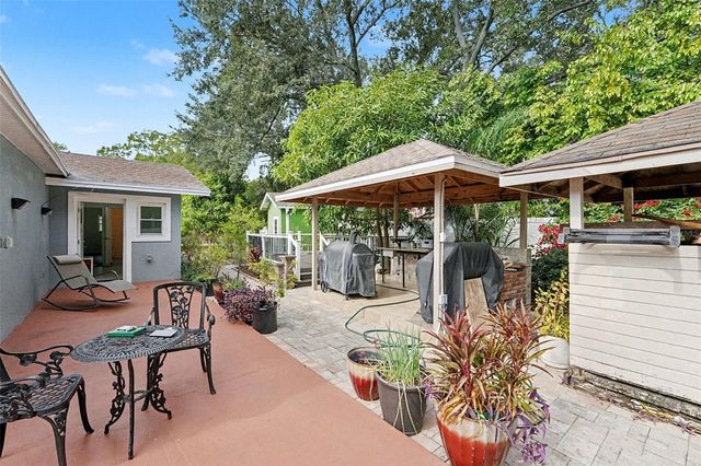 7114 MINTWOOD COURT, Tampa, FL 33615