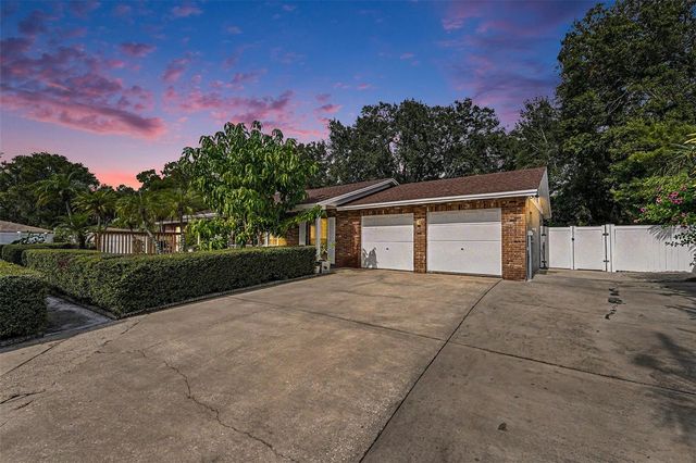 7114 MINTWOOD COURT, Tampa, FL 33615