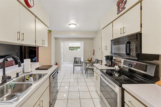 7114 MINTWOOD COURT, Tampa, FL 33615