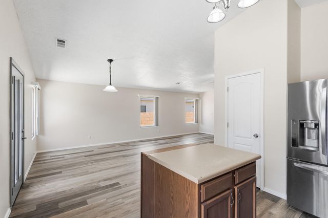 3319 Prairie Ridge Street SW, Los Lunas, NM 87031