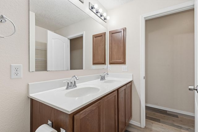 3319 Prairie Ridge Street SW, Los Lunas, NM 87031