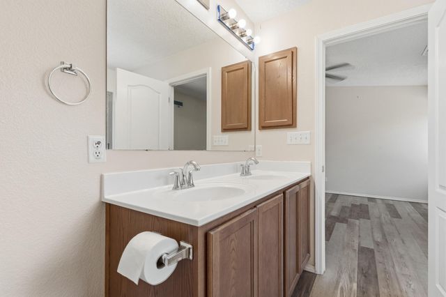 3319 Prairie Ridge Street SW, Los Lunas, NM 87031