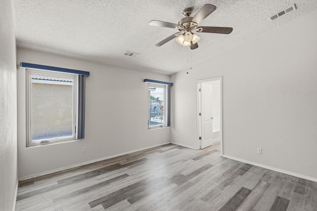 3319 Prairie Ridge Street SW, Los Lunas, NM 87031