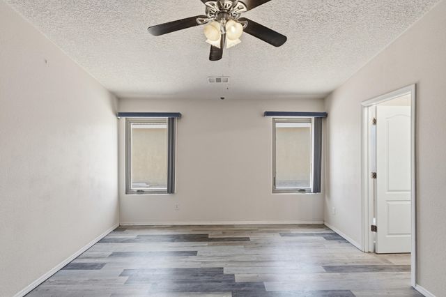 3319 Prairie Ridge Street SW, Los Lunas, NM 87031