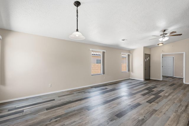 3319 Prairie Ridge Street SW, Los Lunas, NM 87031