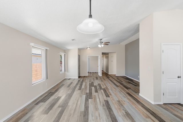 3319 Prairie Ridge Street SW, Los Lunas, NM 87031