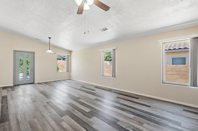 3319 Prairie Ridge Street SW, Los Lunas, NM 87031