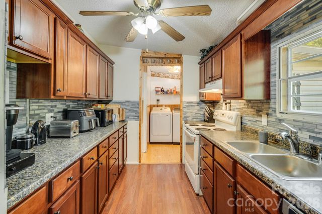 234 White Clover Lane, Weaverville, NC 28787