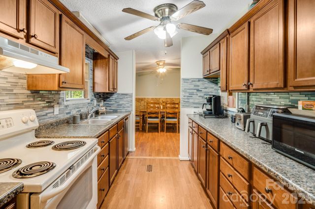 234 White Clover Lane, Weaverville, NC 28787