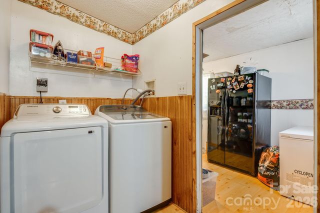234 White Clover Lane, Weaverville, NC 28787