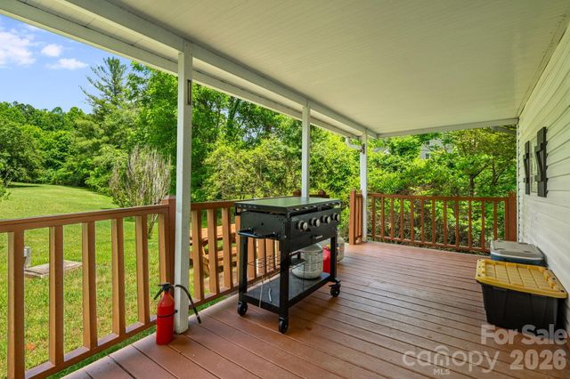 234 White Clover Lane, Weaverville, NC 28787