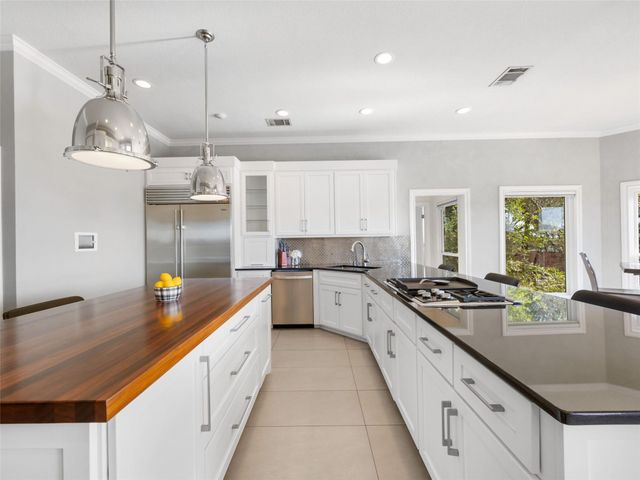 9009 Bell Mountain DR, Austin, TX 78730