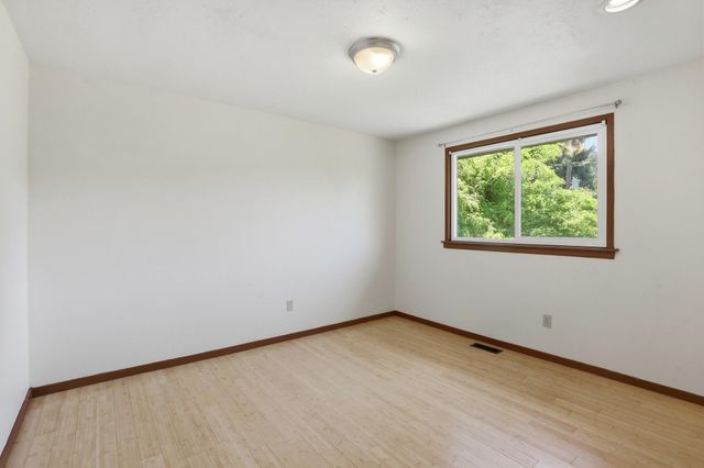6422 E 17th Ave, Spokane Valley, WA 99212