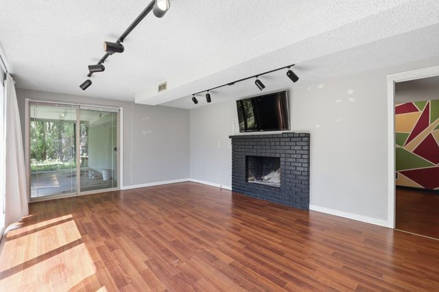 6422 E 17th Ave, Spokane Valley, WA 99212