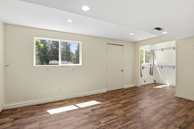 6422 E 17th Ave, Spokane Valley, WA 99212