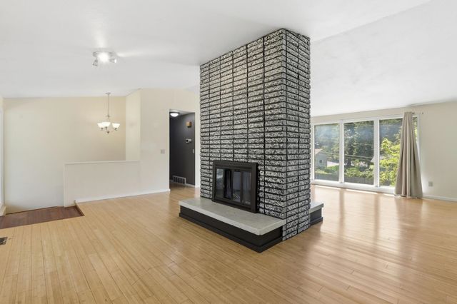 6422 E 17th Ave, Spokane Valley, WA 99212