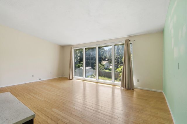 6422 E 17th Ave, Spokane Valley, WA 99212