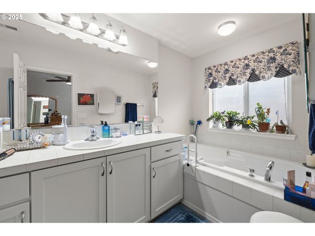 17019 Sw GLEN PARK Ct, Beaverton, OR 97003