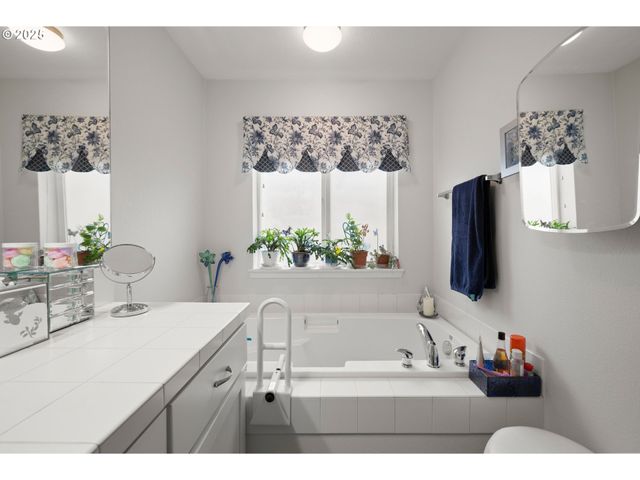 17019 Sw GLEN PARK Ct, Beaverton, OR 97003
