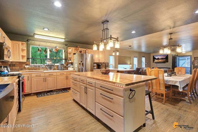 865 W Wilder Avenue, Wasilla, AK 99654