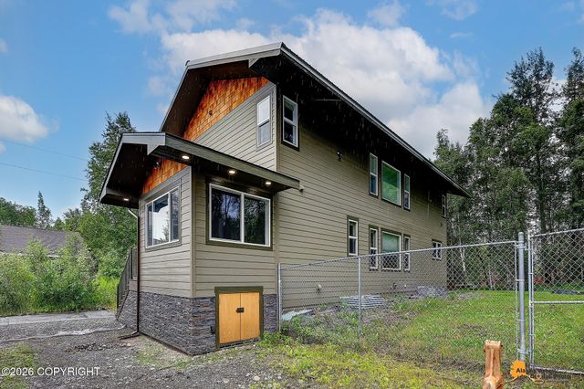 865 W Wilder Avenue, Wasilla, AK 99654
