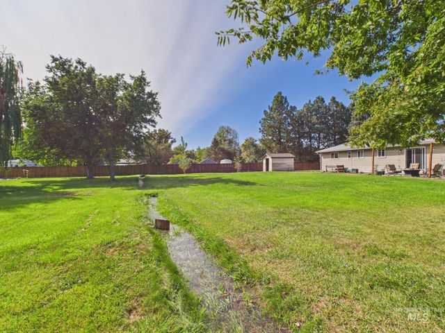 9111 W Teakwood Dr, Boise, ID 83709