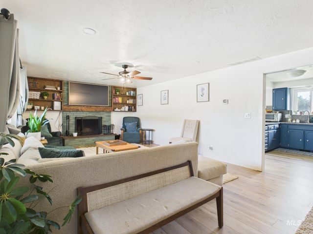 9111 W Teakwood Dr, Boise, ID 83709