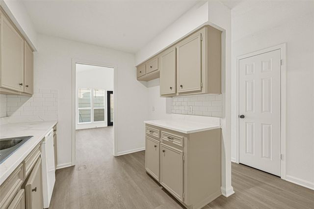 4202 Boone Road, Houston, TX 77072