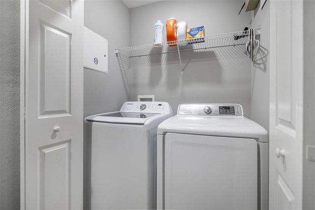 509 CRESTING OAK CIRCLE 73, Orlando, FL 32824