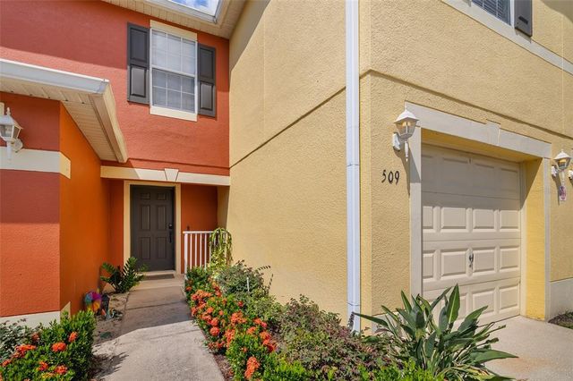 509 CRESTING OAK CIRCLE 73, Orlando, FL 32824