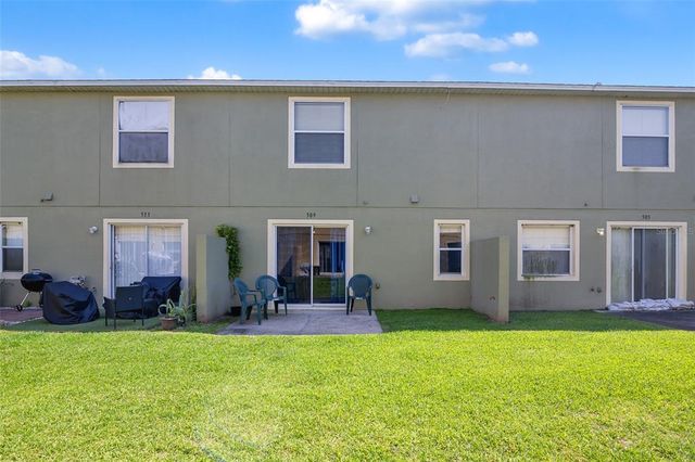 509 CRESTING OAK CIRCLE 73, Orlando, FL 32824
