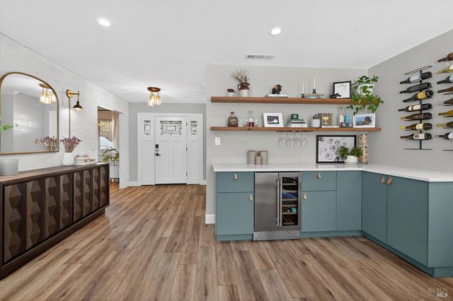 5846 Monte Verde Dr, Santa Rosa, CA 95409