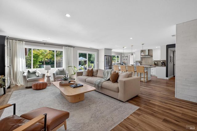 5846 Monte Verde Dr, Santa Rosa, CA 95409