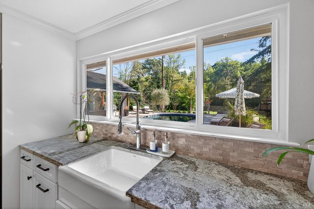 5846 Monte Verde Dr, Santa Rosa, CA 95409