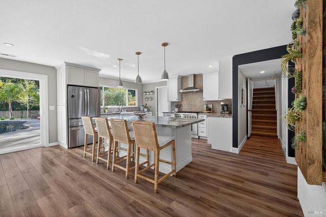 5846 Monte Verde Dr, Santa Rosa, CA 95409