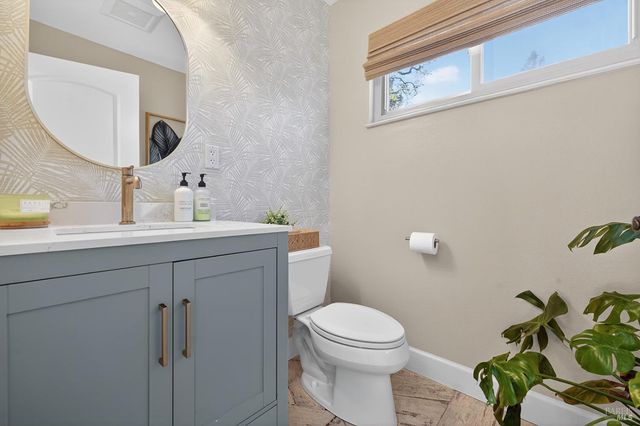 5846 Monte Verde Dr, Santa Rosa, CA 95409