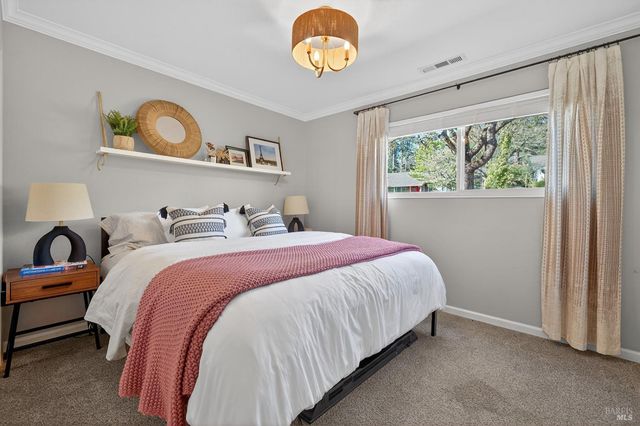 5846 Monte Verde Dr, Santa Rosa, CA 95409