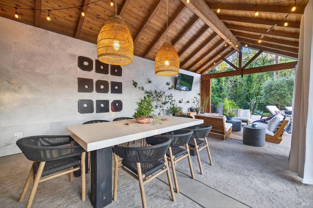 5846 Monte Verde Dr, Santa Rosa, CA 95409