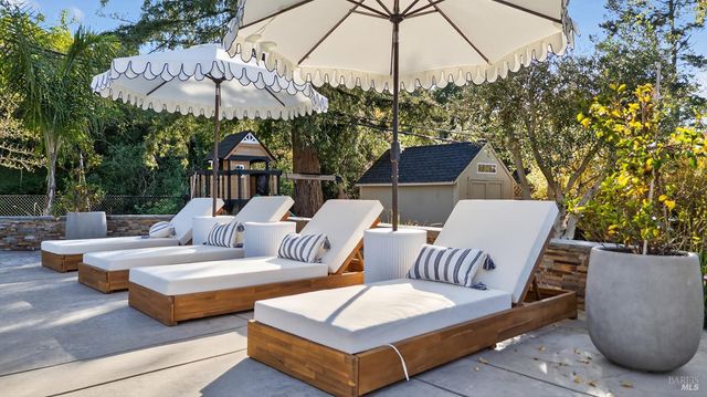 5846 Monte Verde Dr, Santa Rosa, CA 95409