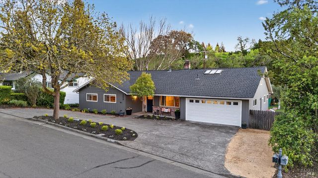 5846 Monte Verde Dr, Santa Rosa, CA 95409