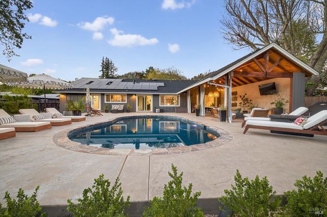 5846 Monte Verde Dr, Santa Rosa, CA 95409