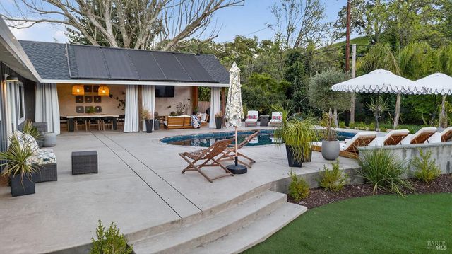 5846 Monte Verde Dr, Santa Rosa, CA 95409