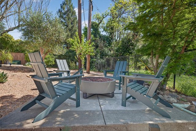 5846 Monte Verde Dr, Santa Rosa, CA 95409