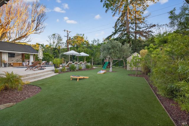 5846 Monte Verde Dr, Santa Rosa, CA 95409