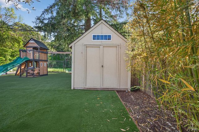 5846 Monte Verde Dr, Santa Rosa, CA 95409