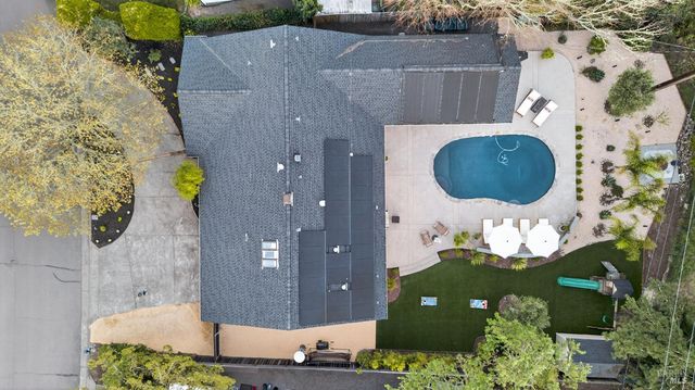 5846 Monte Verde Dr, Santa Rosa, CA 95409