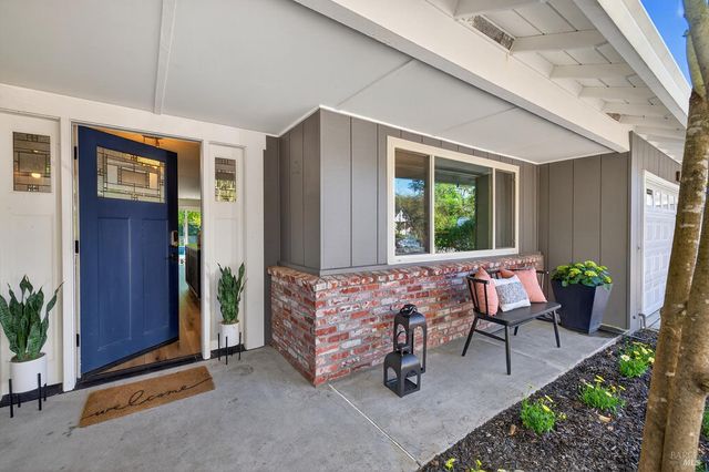 5846 Monte Verde Dr, Santa Rosa, CA 95409