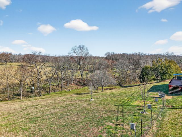198 L Mitchell Rd, Flintville, TN 37335