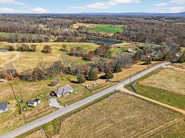 198 L Mitchell Rd, Flintville, TN 37335